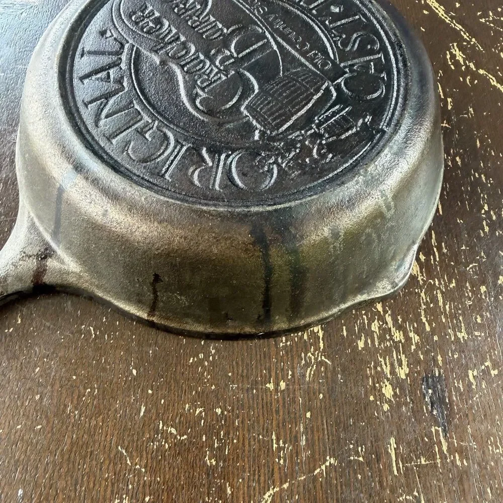 Vintage Cracker Barrel 8” Cast Iron Skillet Old Country Store Lodge Original
